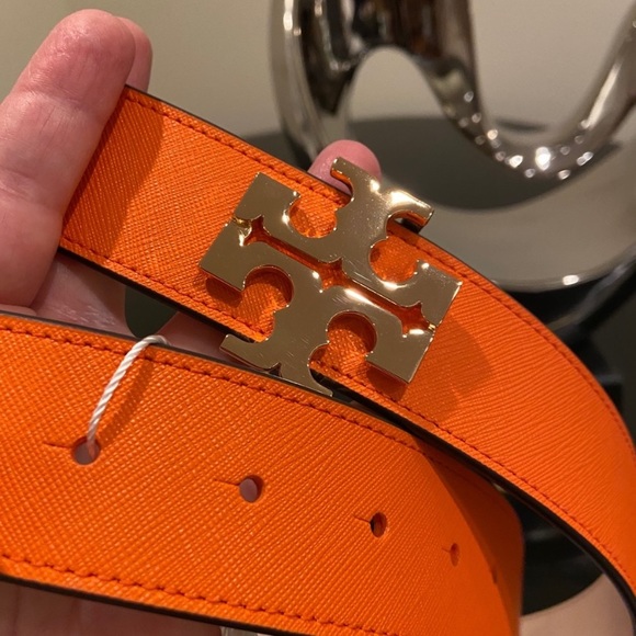 NWT Authentic Luxury Minimalist Tory Burch 1 1/2" Reversible Logo Belt - Picture 11 of 16
